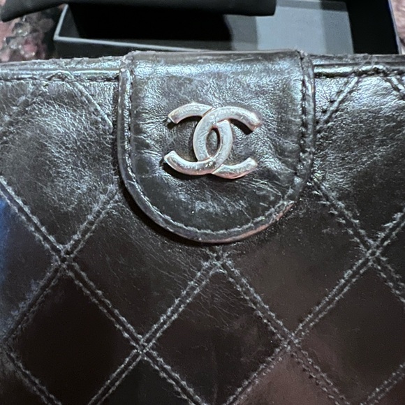 Authentic Vintage Chanel Wallet - Picture 11 of 13